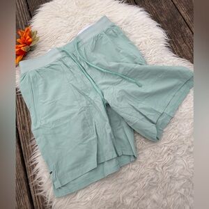 Lululemon license to train shorts